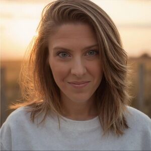 Meet your Posher, Chloe